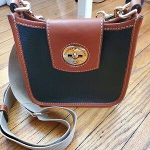 Dooney & Bourke cross body